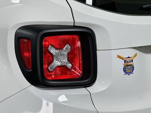 Used 2020 Jeep Renegade Sport FWD image 23