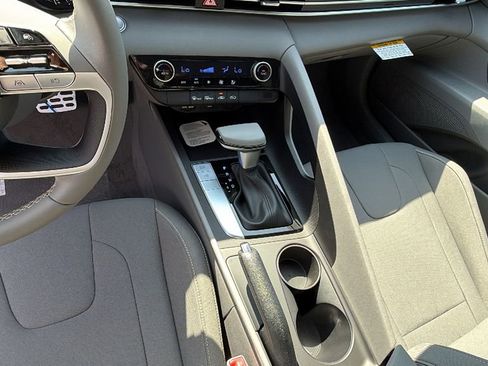 New 2026 Hyundai Elantra Sport FWD image 27