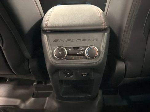 Used 2025 Ford Explorer ST-Line w/ Premium Package RWD image 13