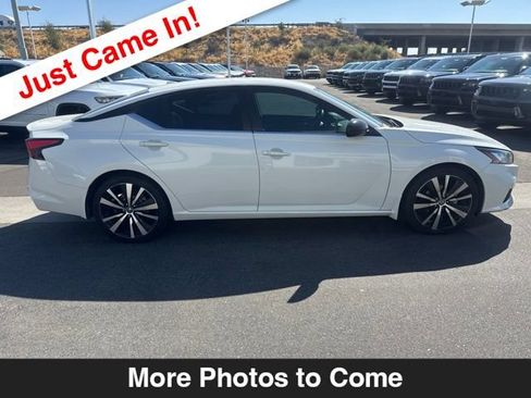Used 2021 Nissan Altima 2.5 SR FWD image 7