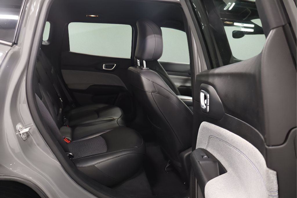 Used 2024 Jeep Compass Latitude AWD/4WD image 20