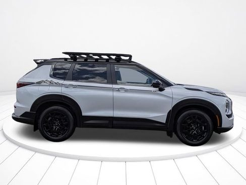 New 2026 Mitsubishi Outlander AWD image 2