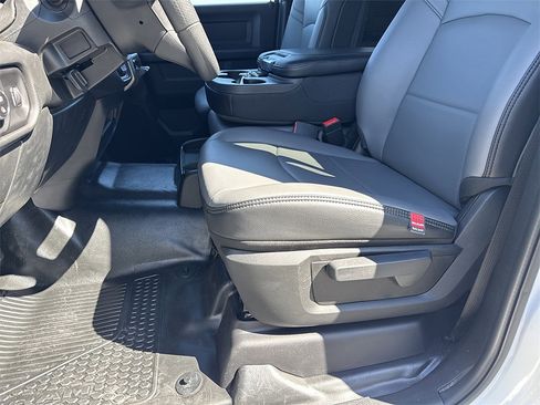 New 2026 RAM 3500 Tradesman w/ Chrome Appearance Group image 9