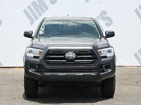 Used 2019 Toyota Tacoma SR w/ SR Convenience Package image 2