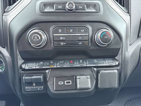Used 2025 Chevrolet Silverado 1500 Custom Trail Boss w/ LPO, Dark Essentials Package AWD/4WD image 17