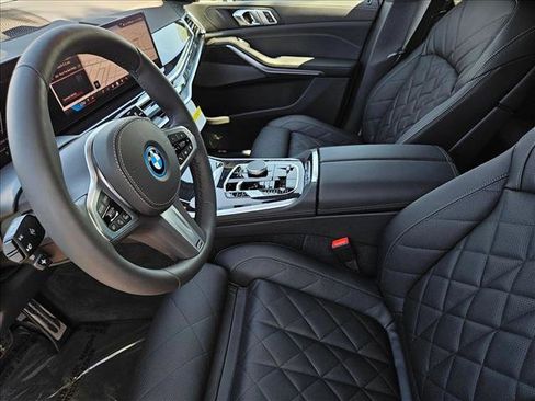 New 2026 BMW X5 xDrive50e image 15