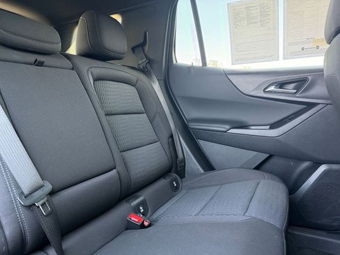 Used 2025 Chevrolet Equinox LT image 37