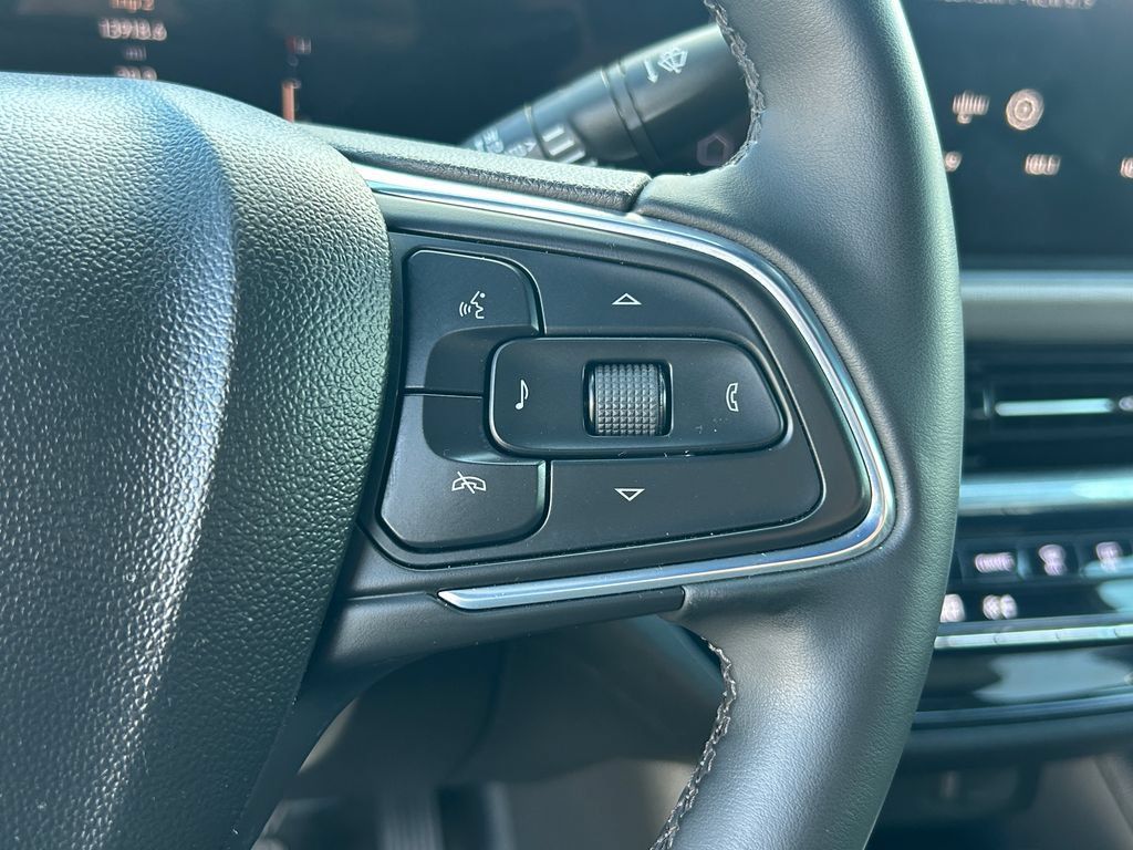 Used 2024 Buick Envista Avenir FWD image 46
