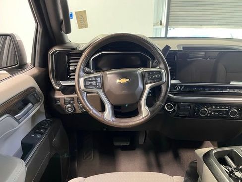 Used 2022 Chevrolet Silverado 1500 LT image 21