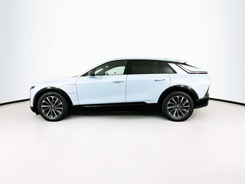 Used 2025 Cadillac Lyriq Sport image 4