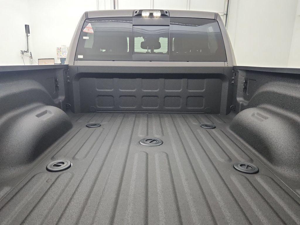 New 2026 RAM 2500 Laramie w/ Night Edition AWD/4WD image 30