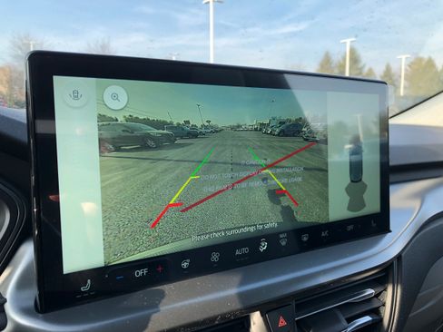New 2025 Ford Escape SE w/ Class II Trailer Tow Package FWD image 16