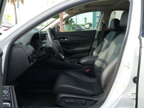 Used 2025 Honda Accord Touring image 16