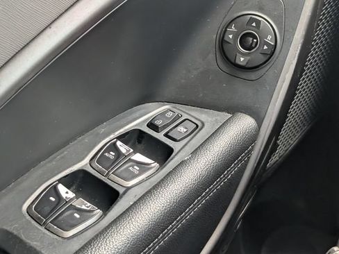 Used 2017 Hyundai Santa Fe Limited AWD/4WD image 23