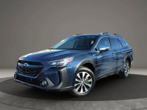 Used 2023 Subaru Outback Touring image 2