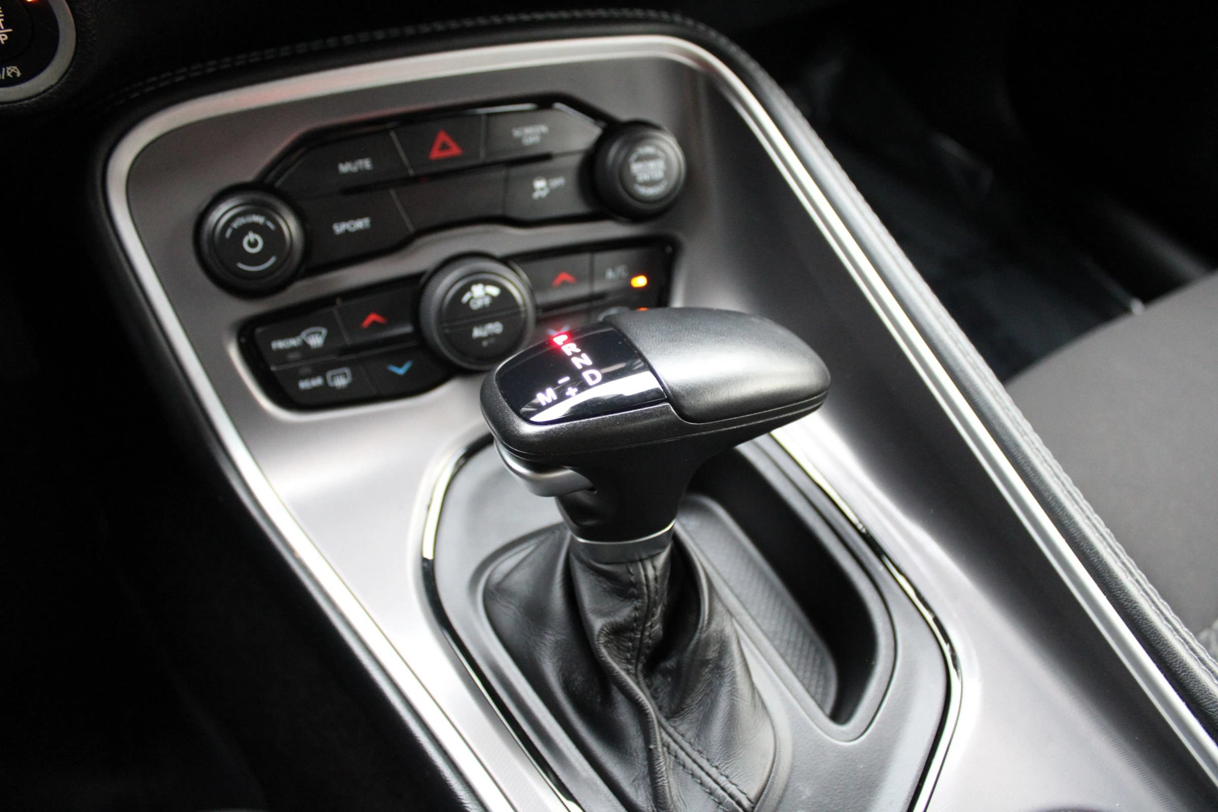 Used 2022 Dodge Challenger SXT w/ Blacktop Package AWD/4WD image 13