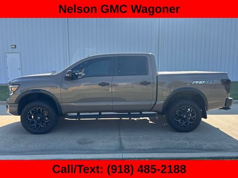 Used 2021 Nissan Titan PRO-4X w/ Pro-4x Convenience Package AWD/4WD image 8