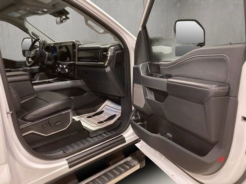 Used 2024 Ford F250 Lariat image 18