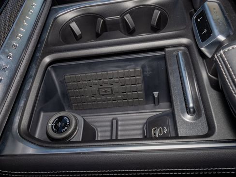 New 2025 Ford Expedition Platinum w/ Stealth Performance Package image 20