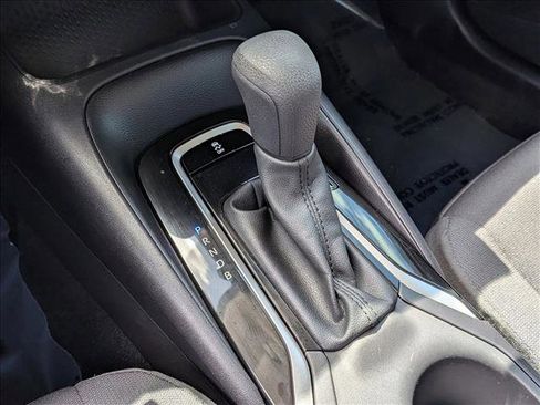 Used 2025 Toyota Corolla LE FWD image 12