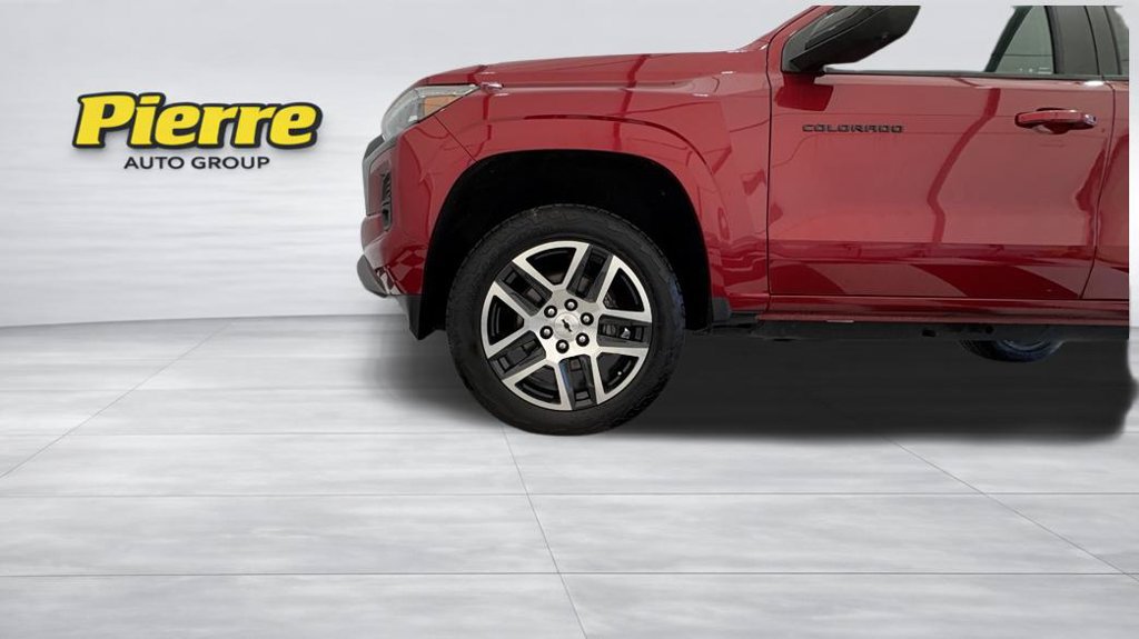 Used 2023 Chevrolet Colorado Z71 w/ Z71 Convenience Package 2 AWD/4WD image 9