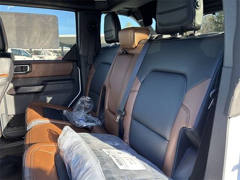 Used 2024 Ford Bronco Outer Banks image 21