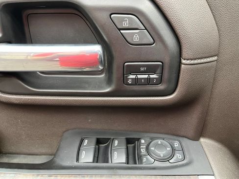 Used 2023 GMC Sierra 3500 Denali w/ Denali Ultimate Package AWD/4WD image 30