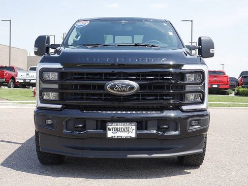 Used 2023 Ford F250 XLT w/ Black Appearance Package AWD/4WD image 9