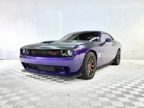 Used 2016 Dodge Challenger SRT Hellcat RWD image 2