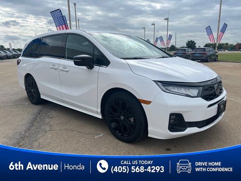 Used 2025 Honda Odyssey Sport-L image 3