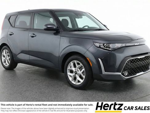 Used 2025 Kia Soul LX w/ LX Technology Package FWD image 1