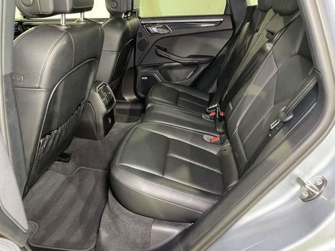 Used 2021 Porsche Macan image 19