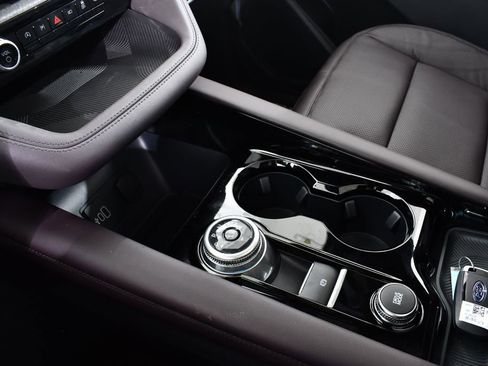 New 2026 Ford Explorer Platinum w/ LUX Leather Package image 31