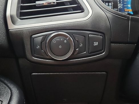 Used 2022 Ford Edge SEL AWD/4WD image 23