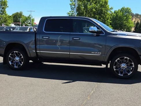 Used 2022 RAM 1500 Limited w/ Body-Colour Bumper Group AWD/4WD image 9
