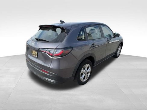 Used 2023 Honda HR-V LX image 6