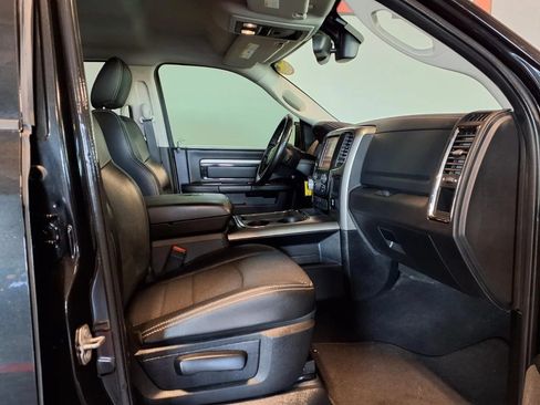 Used 2017 RAM 1500 Sport w/ Black Ram 1500 Sport Group AWD/4WD image 12