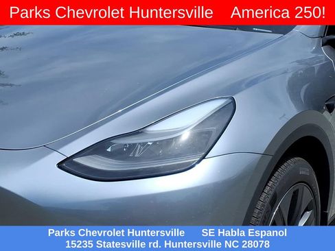 Used 2024 Tesla Model Y Long Range AWD/4WD image 26