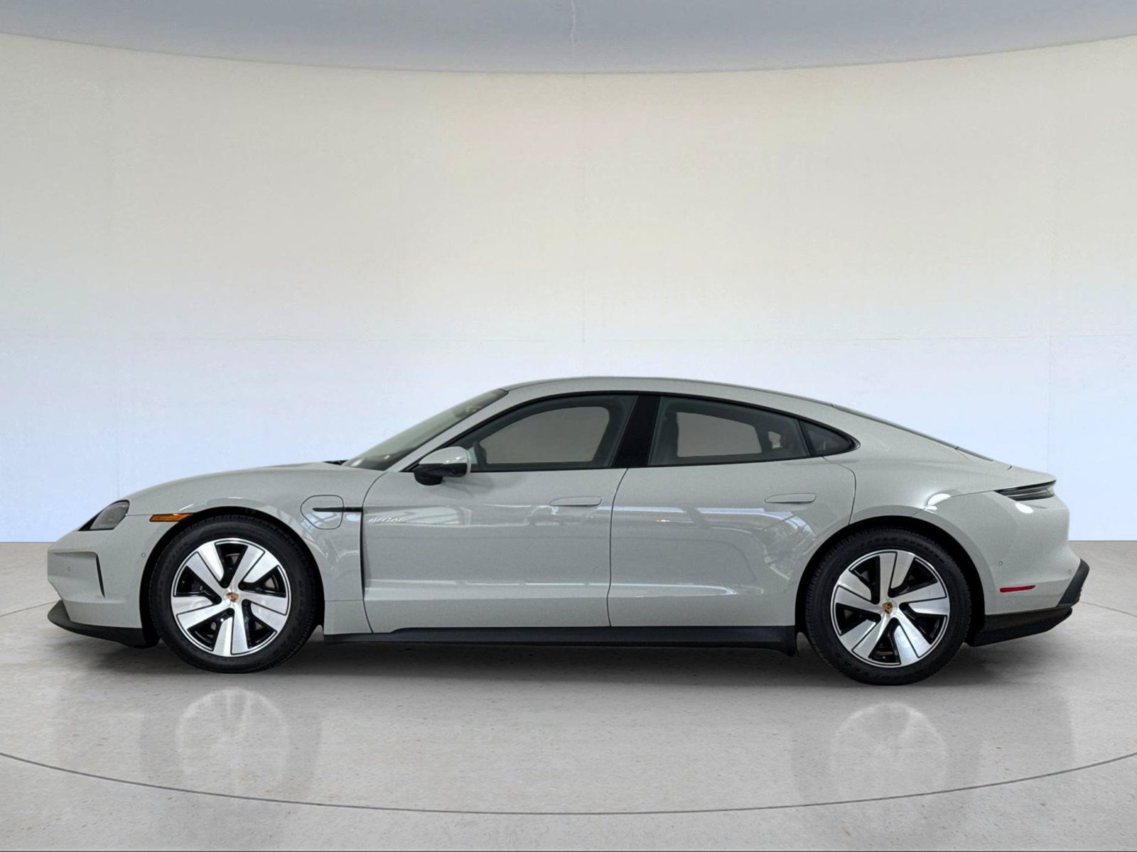 Used 2026 Porsche Taycan RWD image 2