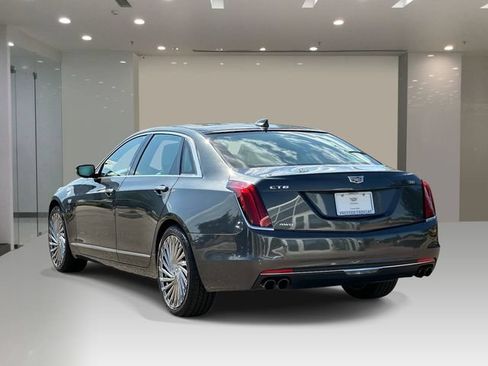 Used 2017 Cadillac CT6 3.6 AWD image 3