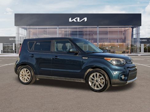 Certified 2017 Kia Soul + w/ UVO Package image 1