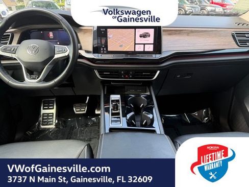 Certified 2024 Volkswagen Atlas SEL Premium R-Line AWD/4WD image 14