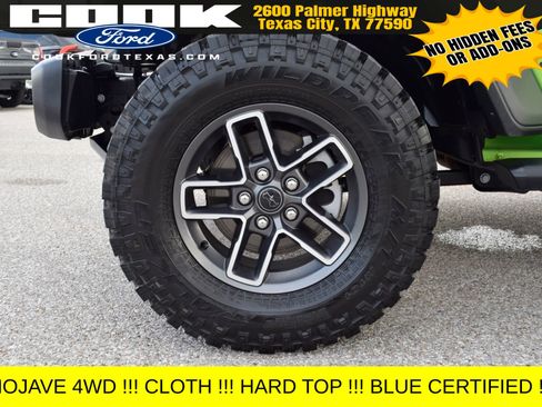 Used 2025 Jeep Gladiator Mojave w/ Convenience Group AWD/4WD image 25
