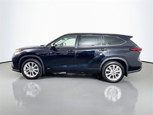 Used 2024 Toyota Highlander Limited image 6