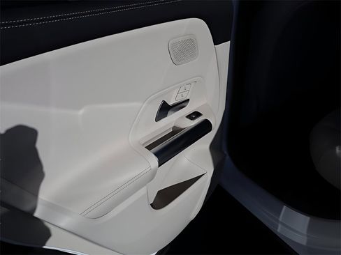 New 2026 Mercedes-Benz GLA 250 4MATIC image 19