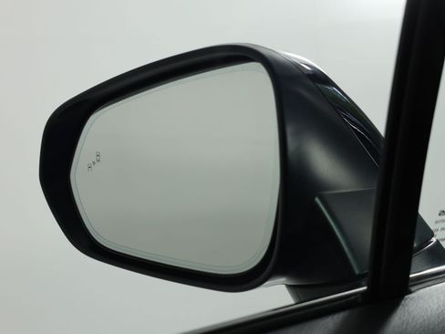 Used 2022 Lexus RX 450h F Sport w/ Cold Area Package (CT) AWD/4WD image 17