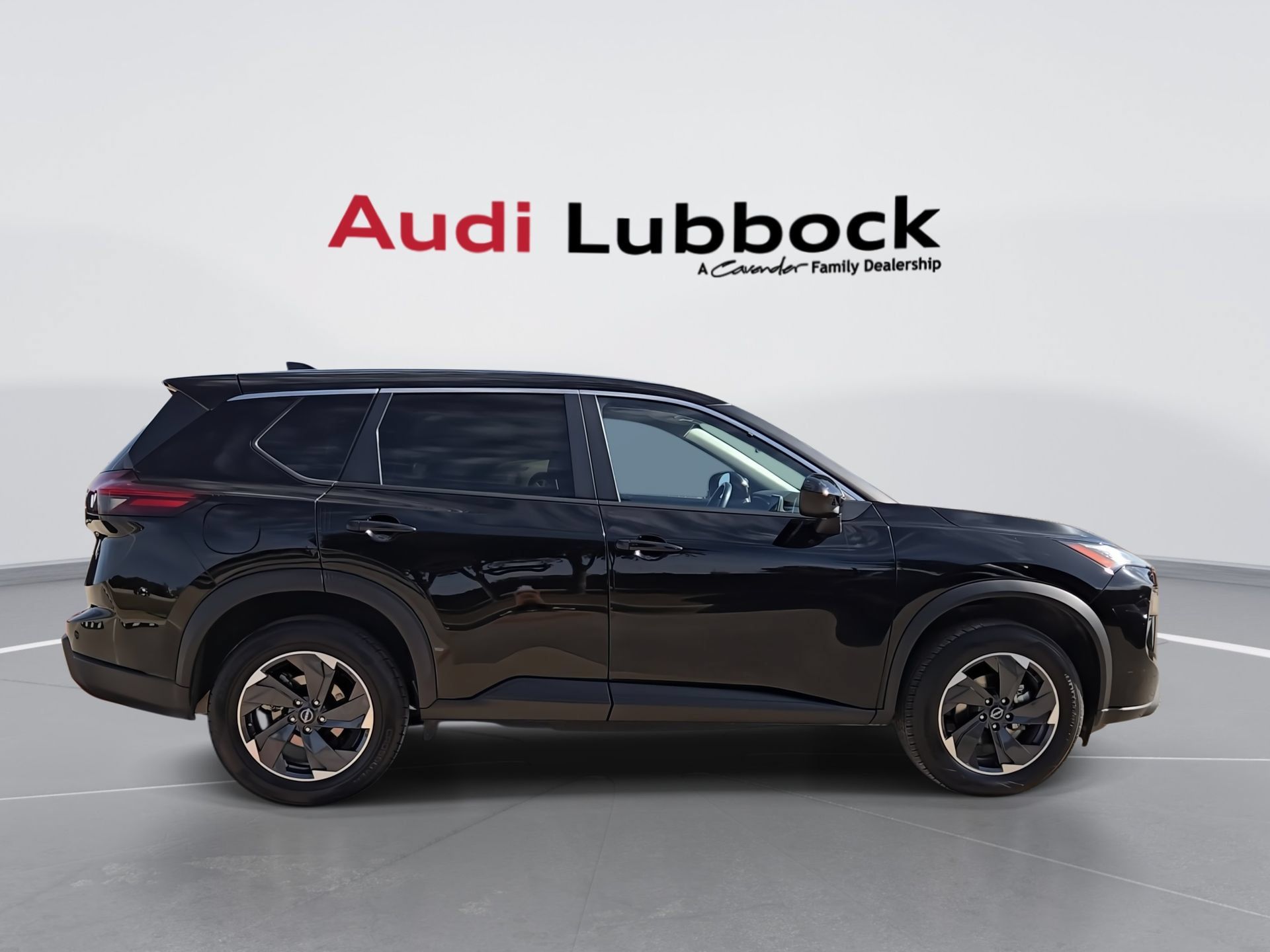 Used 2025 Nissan Rogue SV FWD image 9