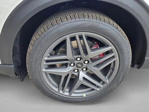 New 2026 Ford Explorer ST-Line w/ ST-Line Street Pack image 9
