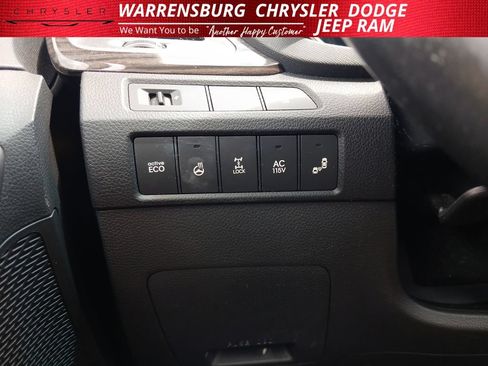 Used 2014 Hyundai Santa Fe Limited AWD/4WD image 23
