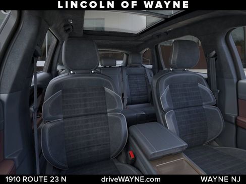 New 2026 Lincoln Nautilus Black Label w/ Jet Appearance Package AWD/4WD image 11